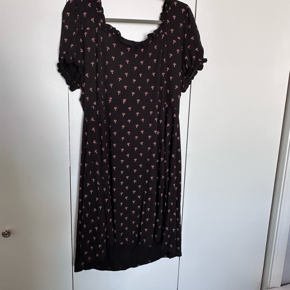 Killstar Black Puff Sleeve Dress with Mushroom Print Size 4XL - Picture 9 of 10